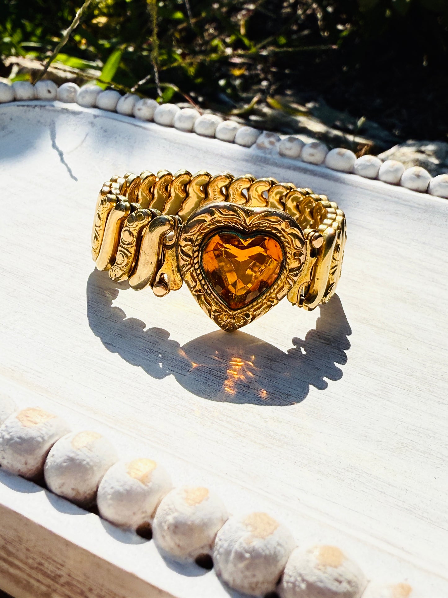 Vintage Victorian-1950s Gold Sweetheart Bracelet – Heart Shaped Amber Glass Expansion Bangle
