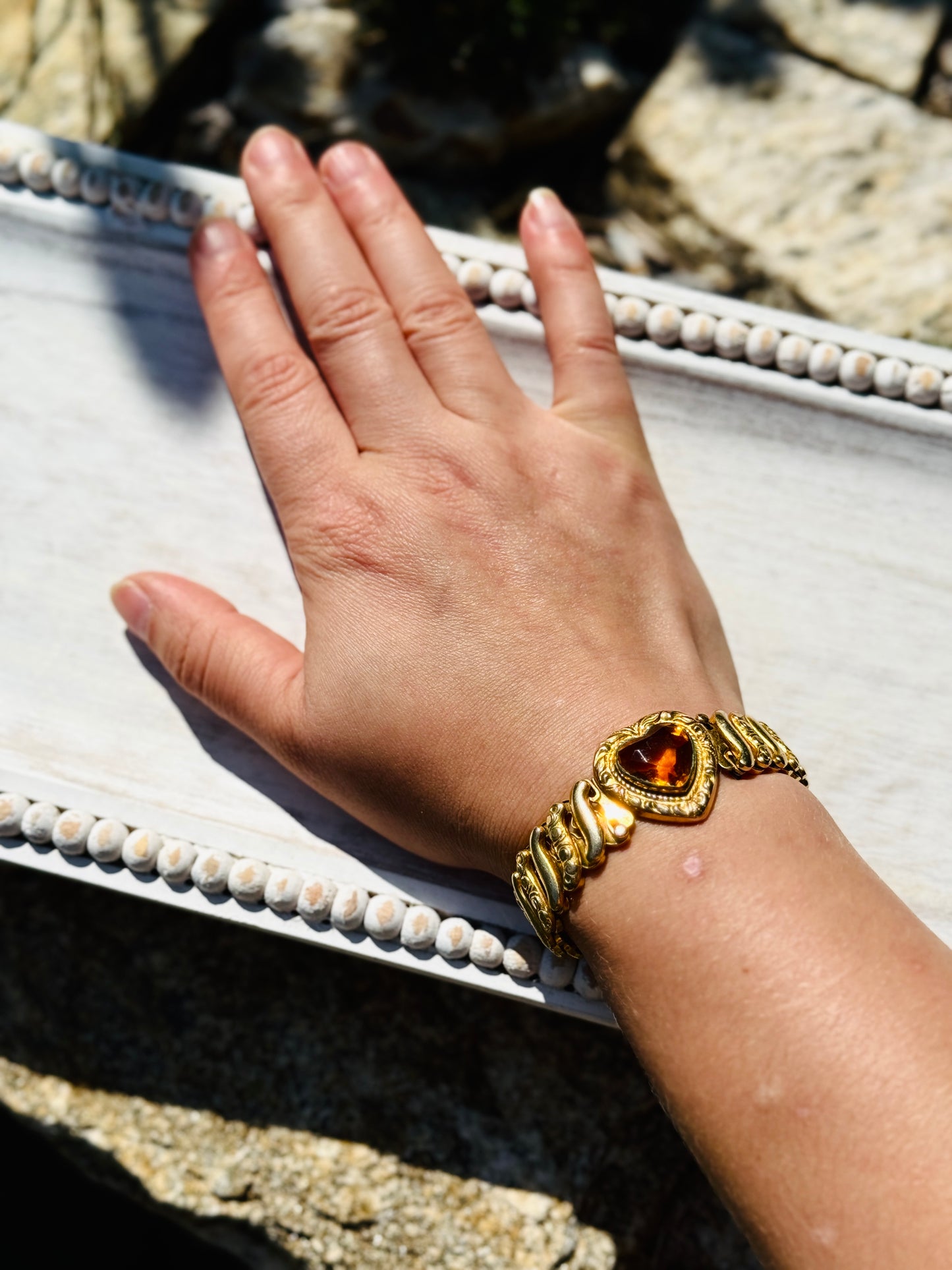 Vintage Victorian-1950s Gold Sweetheart Bracelet – Heart Shaped Amber Glass Expansion Bangle